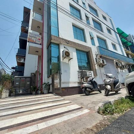 Hotel Park Pride Pitampura New Delhi, Couple Friendly Kültér fotó