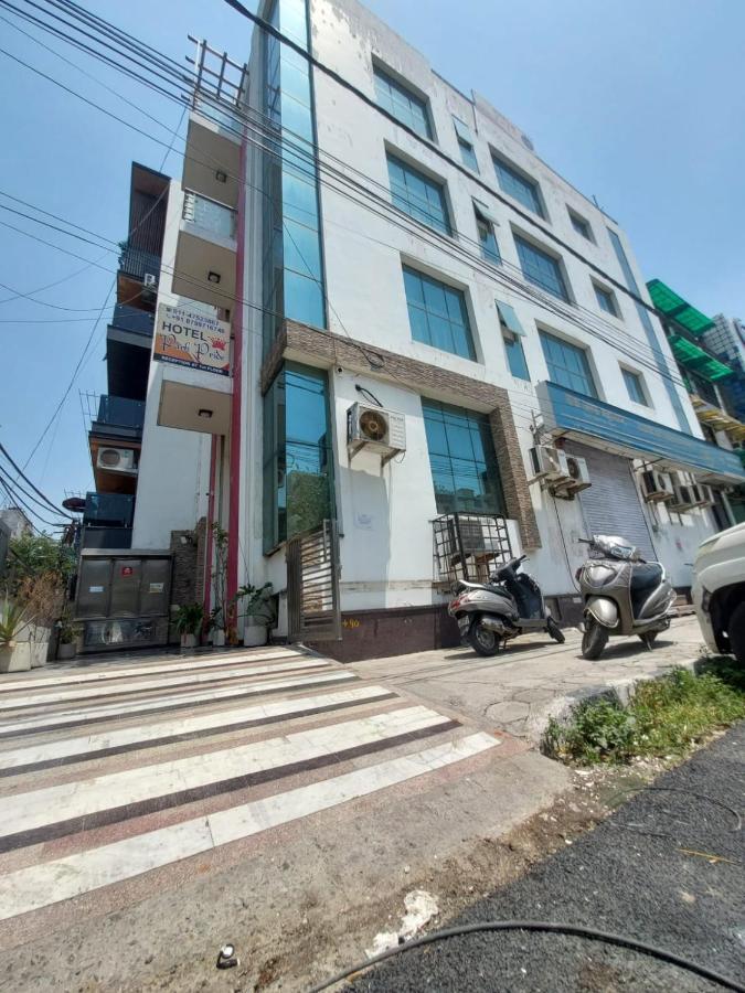 Hotel Park Pride Pitampura New Delhi, Couple Friendly Kültér fotó